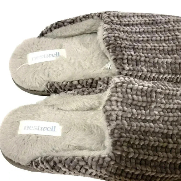 Nestwell Slippers Large 9-10 Women's Gray Chenille Knit Memory Foam - Picture 2 of 4
